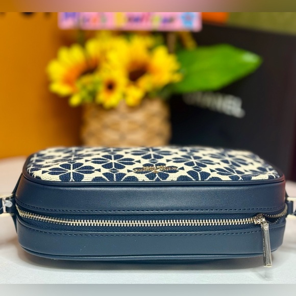 🆕KATE SPADE Blue and Cream Floral Crossbody Bag - Picture 8 of 17